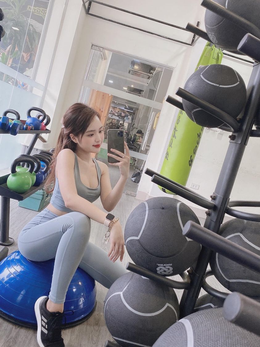 Anh Phương Lê phuongganhh.le.5 Ảnh Girl gym, Hotgirl Fitness, Ảnh gái tập gym, Girl tập gym, PT hotgirl, Huấn luyện viên hotgirl