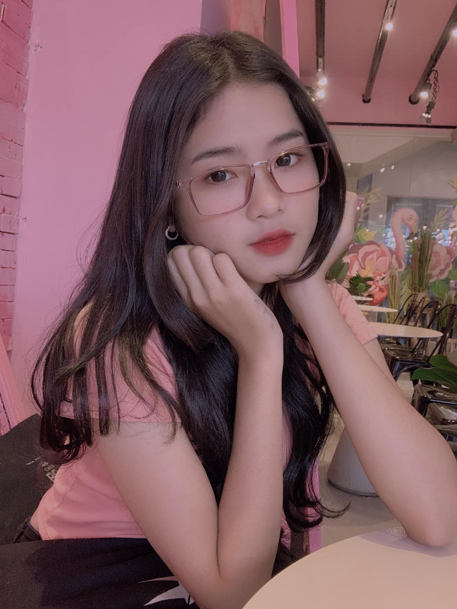 Ảnh Girl gym, Hotgirl Fitness, Ảnh gái tập gym, Girl tập gym, PT hotgirl, Huấn luyện viên hotgirl Bé Trân xenhh.tran