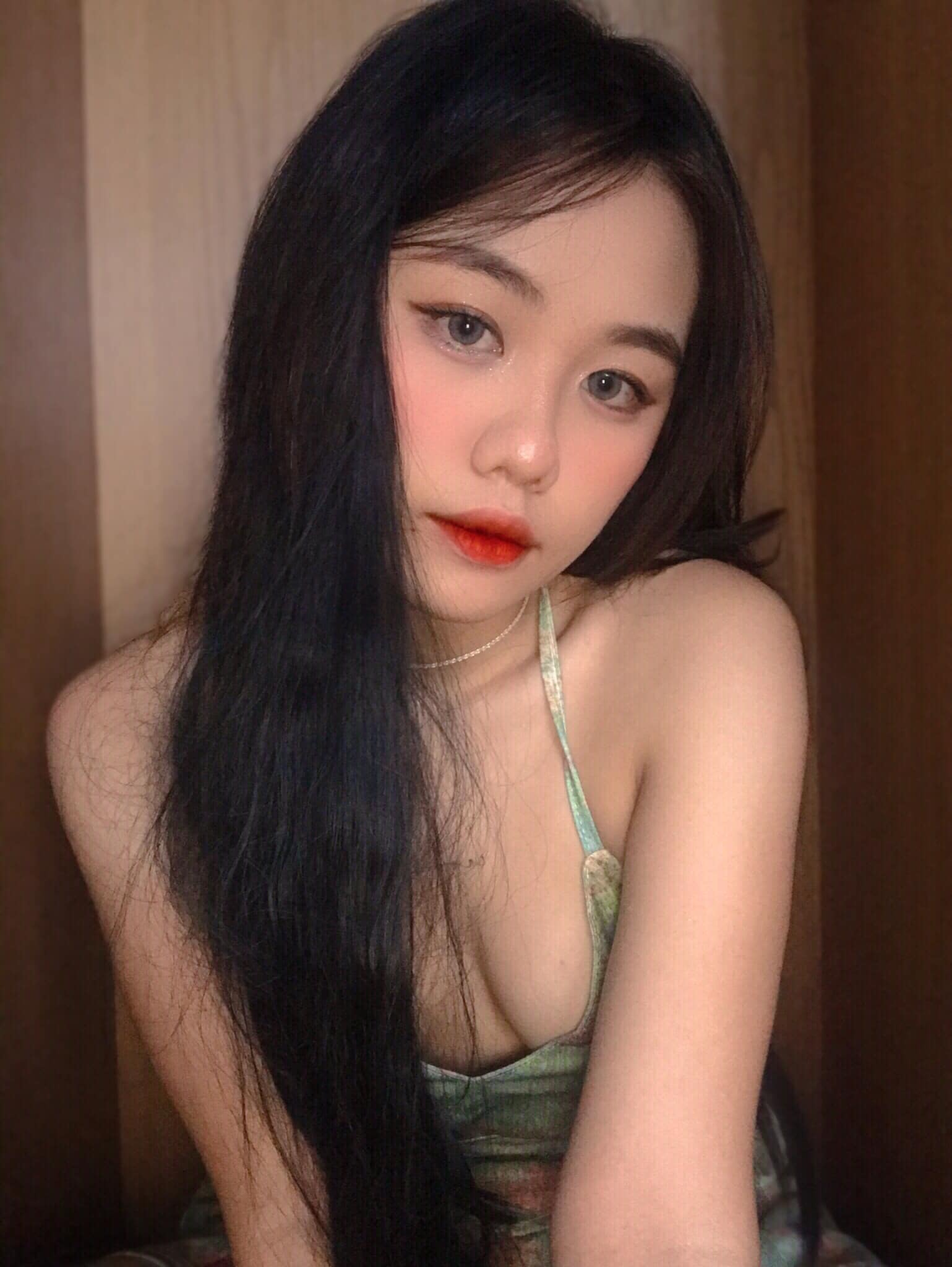 Cassie Nguyễn thi.cun.18