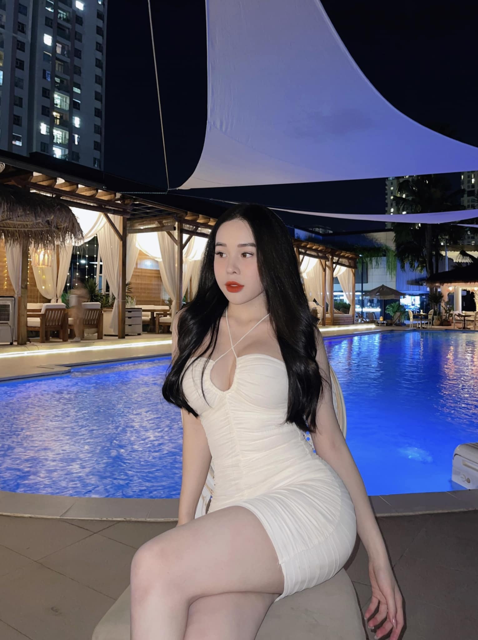 Gái một con Đặng Huyền huyen.dang.982292