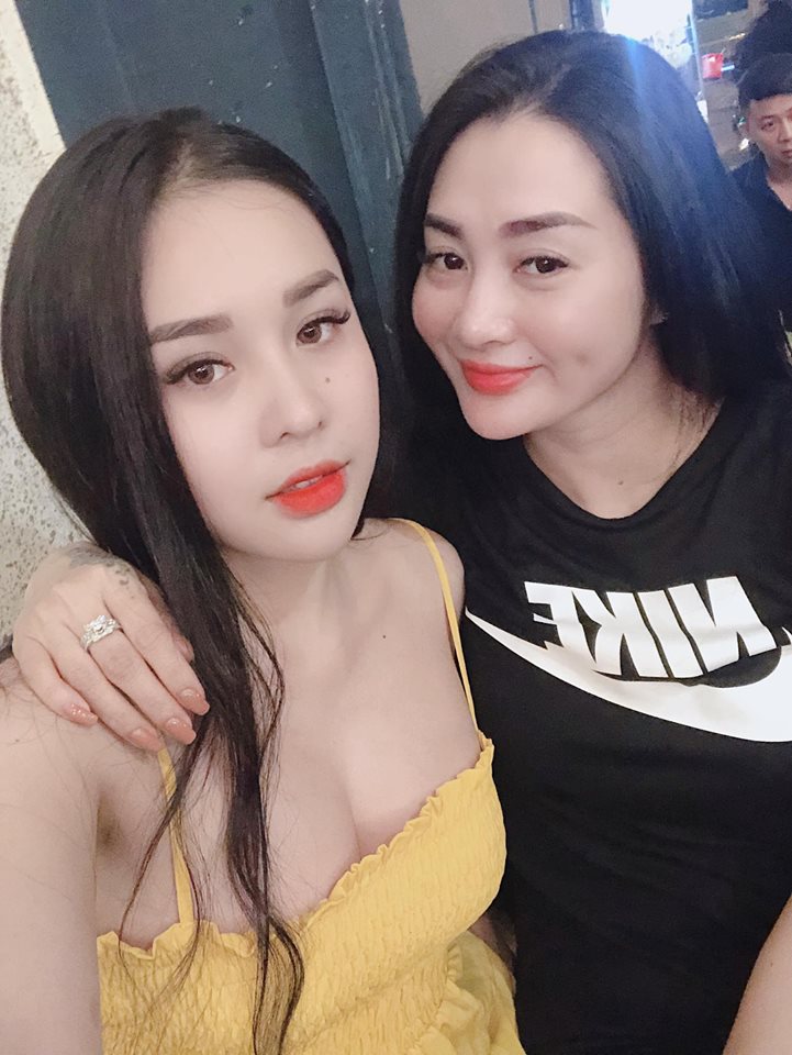 Gái một con Đặng Huyền huyen.dang.982292