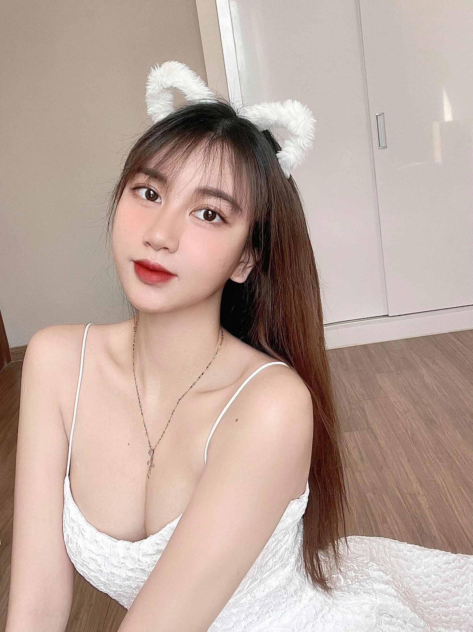 Sexy Girls Hồ NGọc Ý Nhi - Nhi Mèo NMQcamacc37