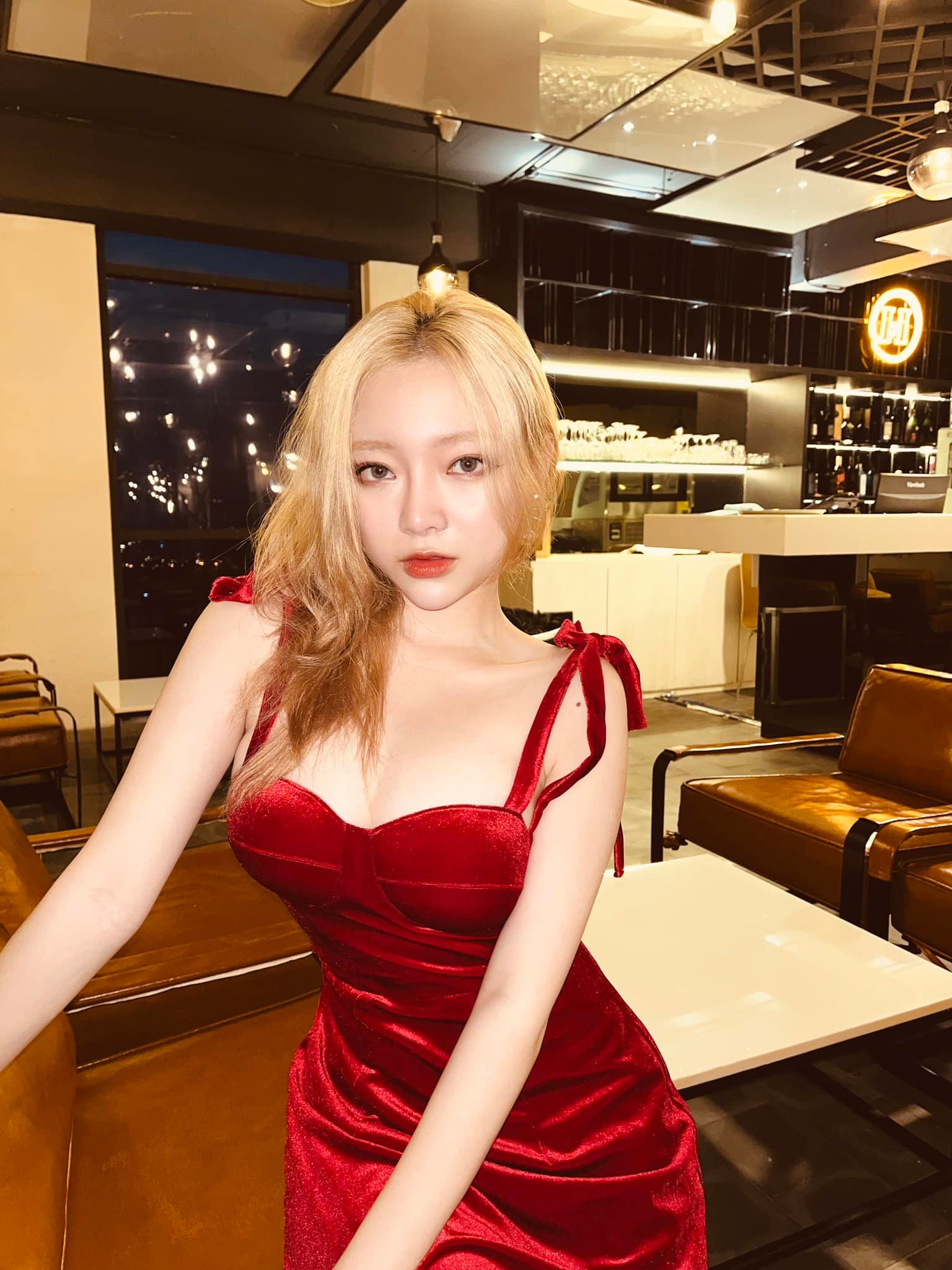 Sexy girls, Girl nóng bỏng Hoàng Nguyễn Linh CHi chandelwyn