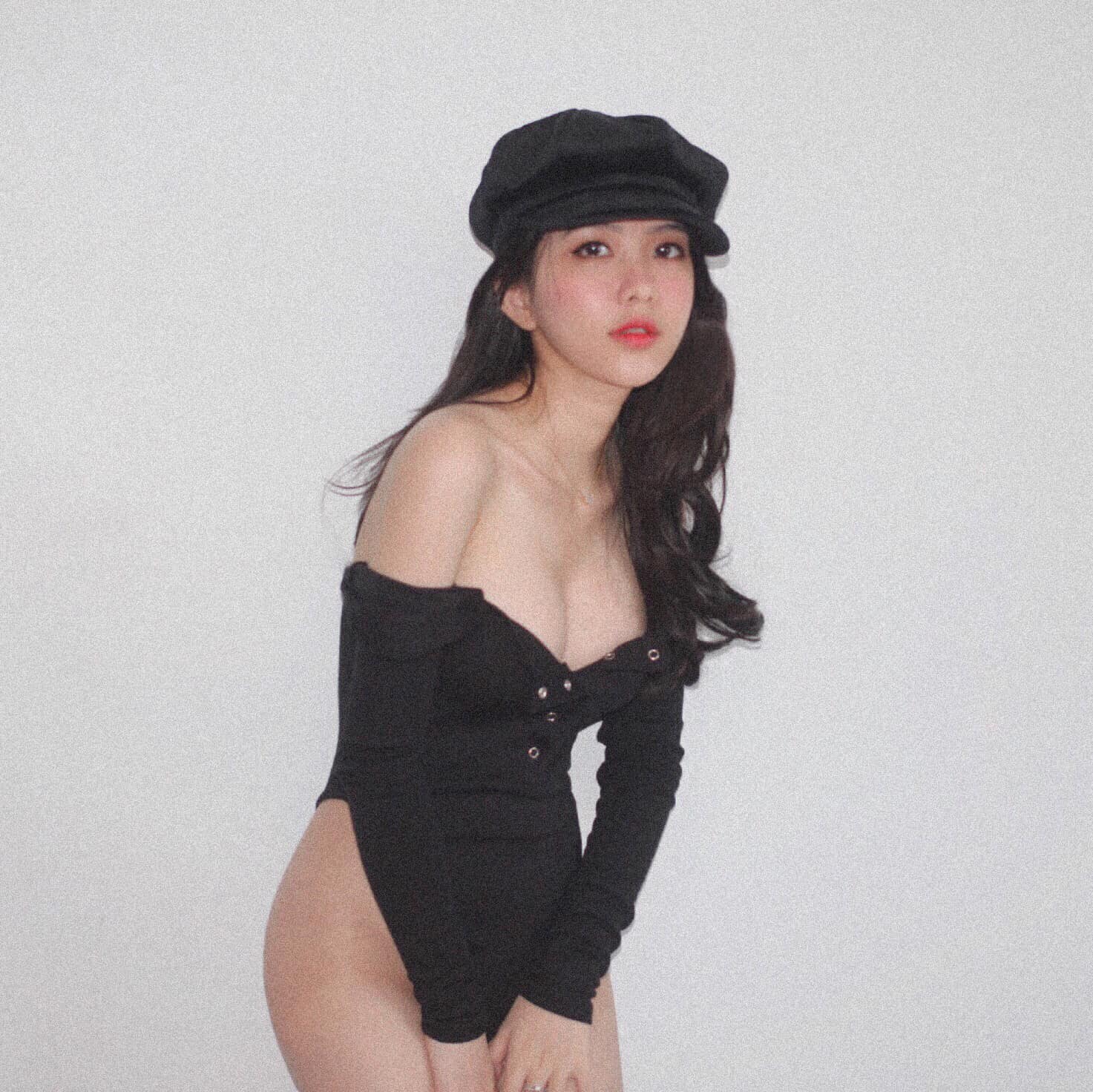 Ảnh Girl gym, Hotgirl Fitness, Ảnh gái tập gym, Girl tập gym, PT hotgirl, Huấn luyện viên hotgirl Hoàng Nhân Linh Chi hoangnhanlinhchi