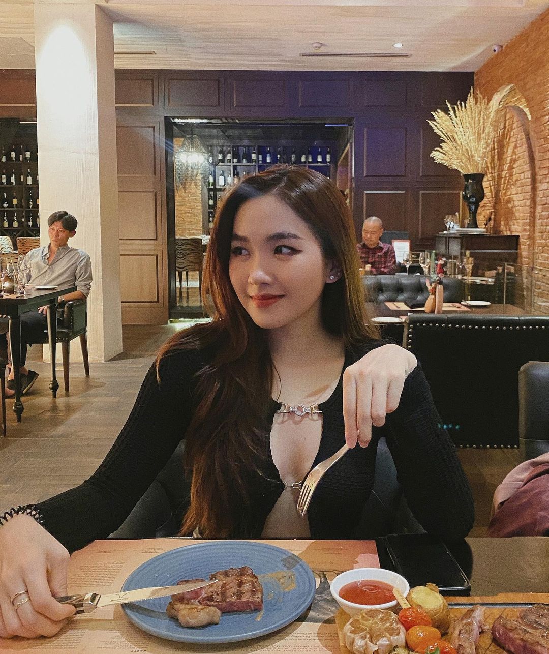 Ảnh Girl gym, Hotgirl Fitness, Ảnh gái tập gym, Girl tập gym, PT hotgirl, Huấn luyện viên hotgirl Hoàng Phương Uyên uyenuonghodiep22.5