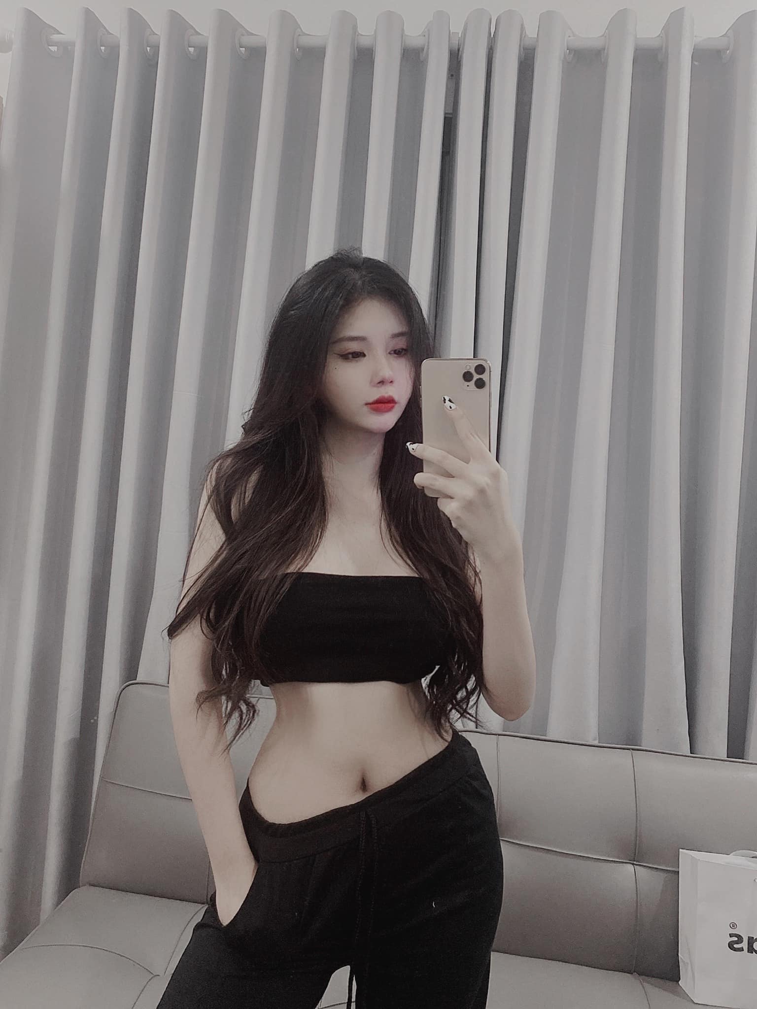 Ảnh Girl gym, Hotgirl Fitness, Ảnh gái tập gym, Girl tập gym, PT hotgirl, Huấn luyện viên hotgirl Hồng Nhung nhungdorryy