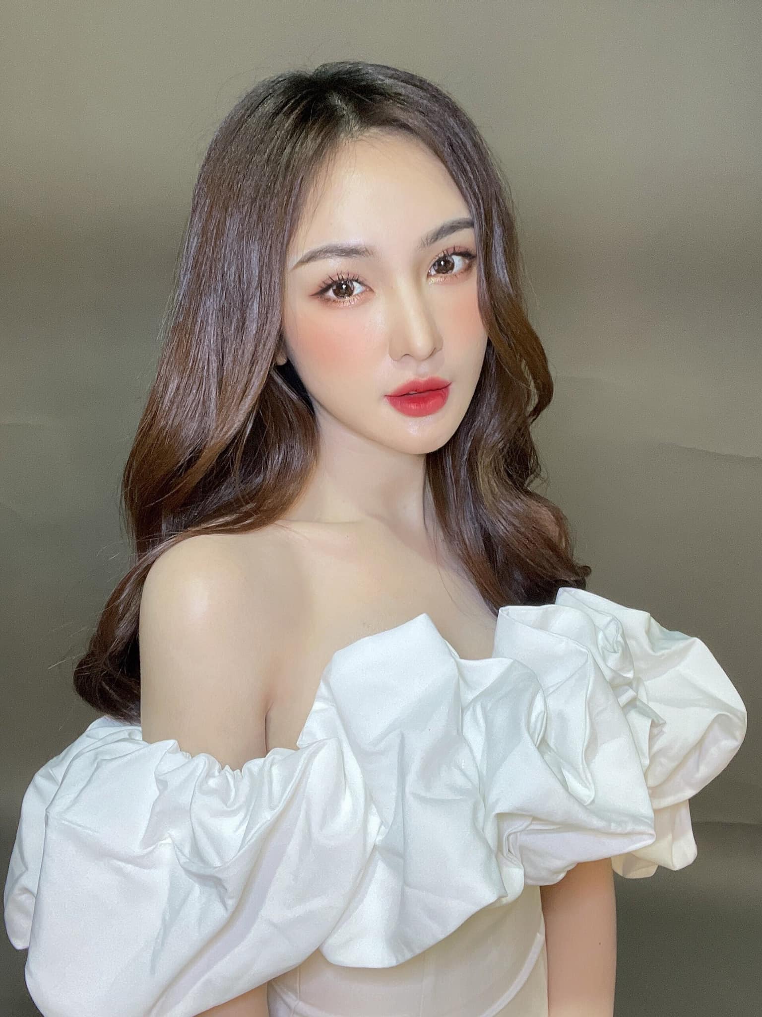 Kelly Nguyễn Kellyzit
