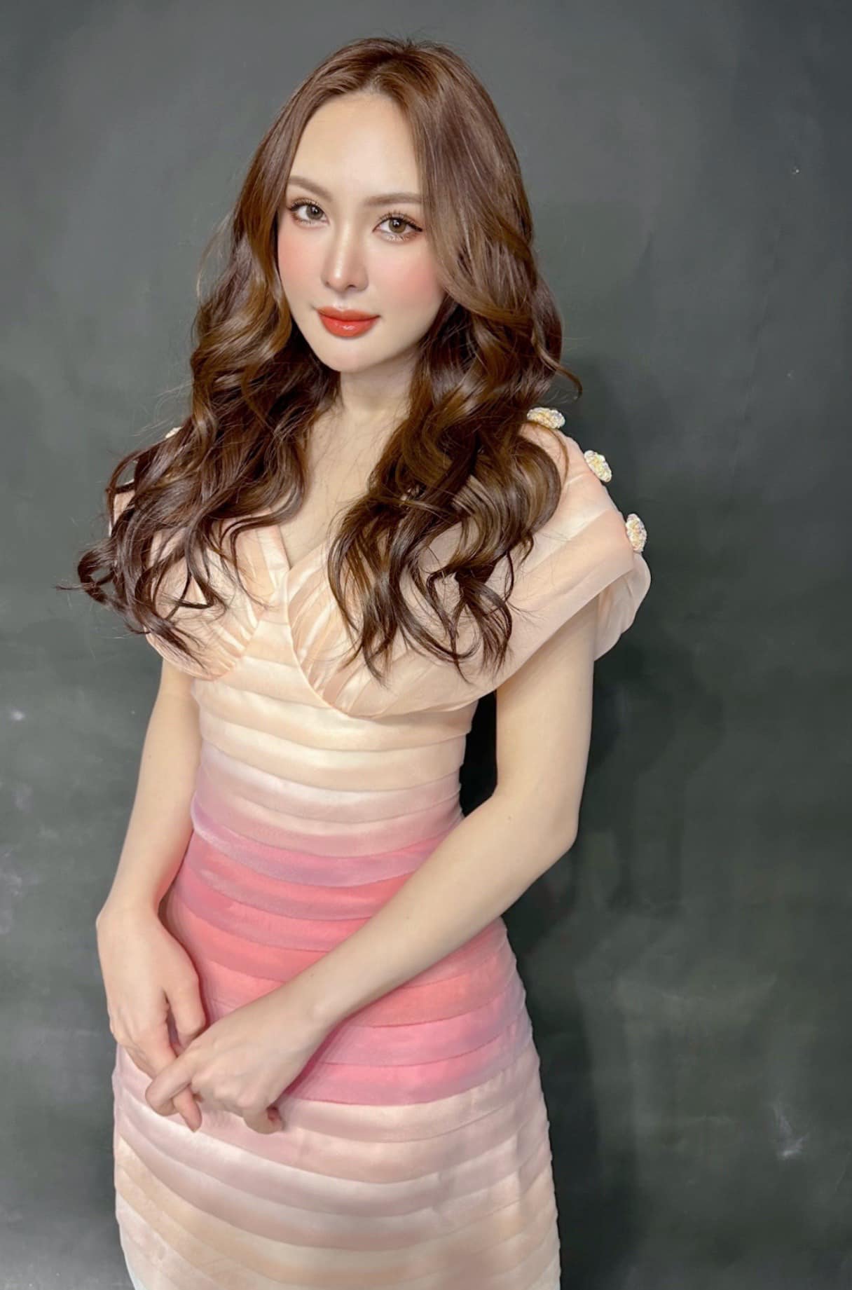 Kelly Nguyễn Kellyzit