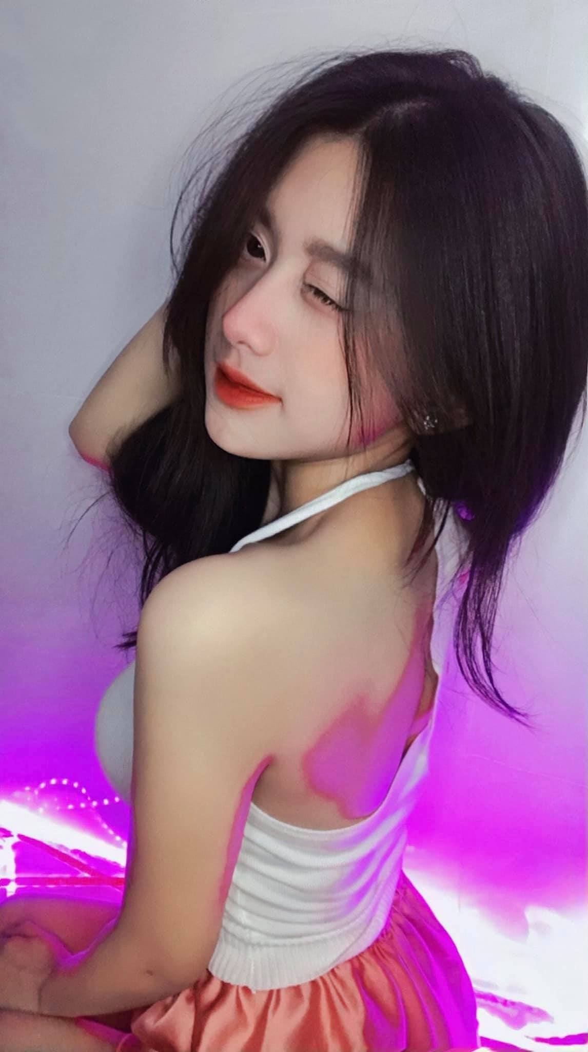 Ảnh Girl gym, Hotgirl Fitness, Ảnh gái tập gym, Girl tập gym, PT hotgirl, Huấn luyện viên hotgirl Lê Thị Thùy Trang id=100053098759471
