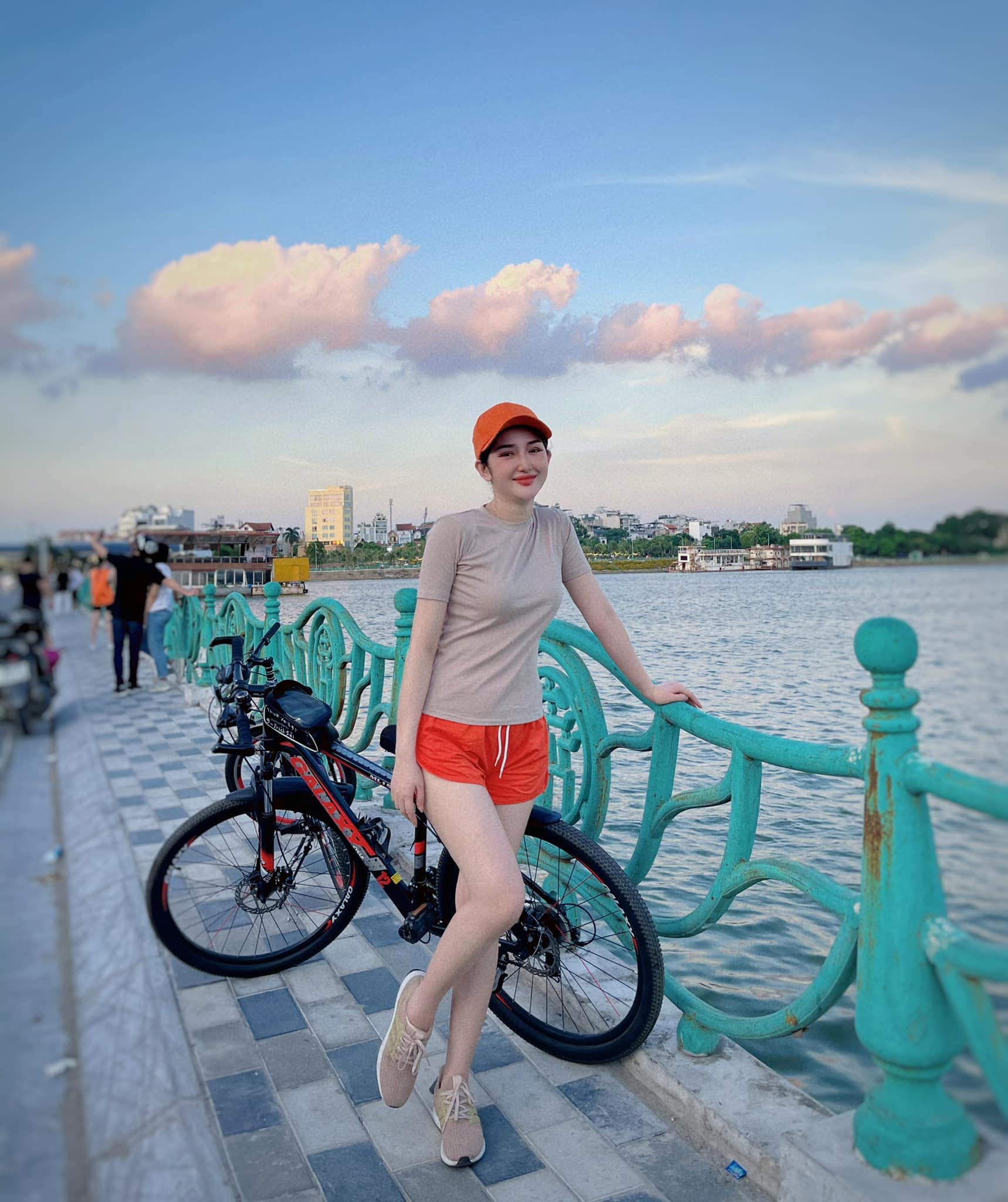 Ảnh Girl gym, Hotgirl Fitness, Ảnh gái tập gym, Girl tập gym, PT hotgirl, Huấn luyện viên hotgirl Lê Thùy Linh thuy.sandy