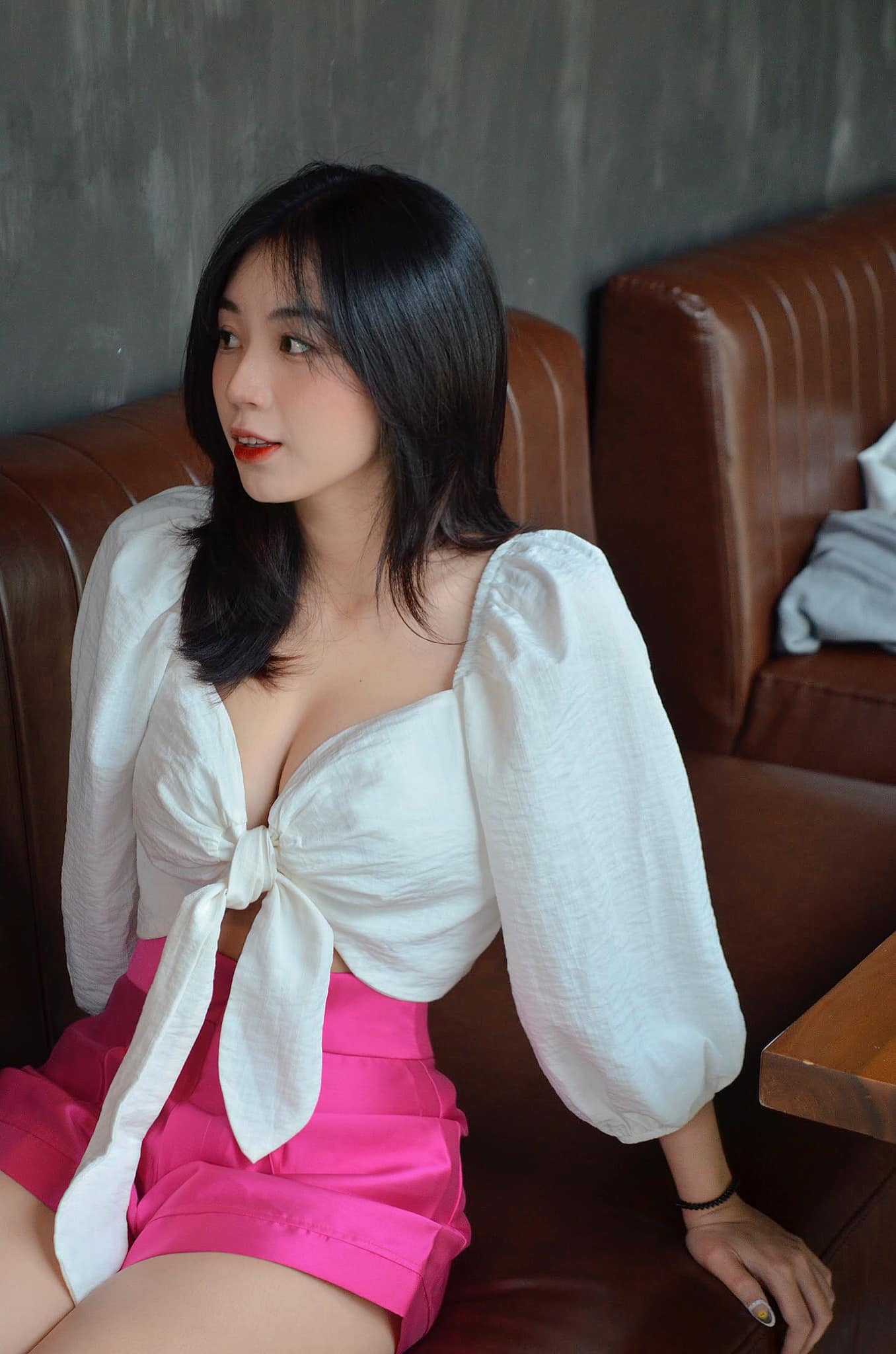 Linh Chi Phạm pham.linhchi.161 Hot Facebook, Ảnh hot girl, Hình ảnh gái xinh, Girl xinh Việt Nam, Photo gái xinh, Girl xinh Cute, Girl dễ thương