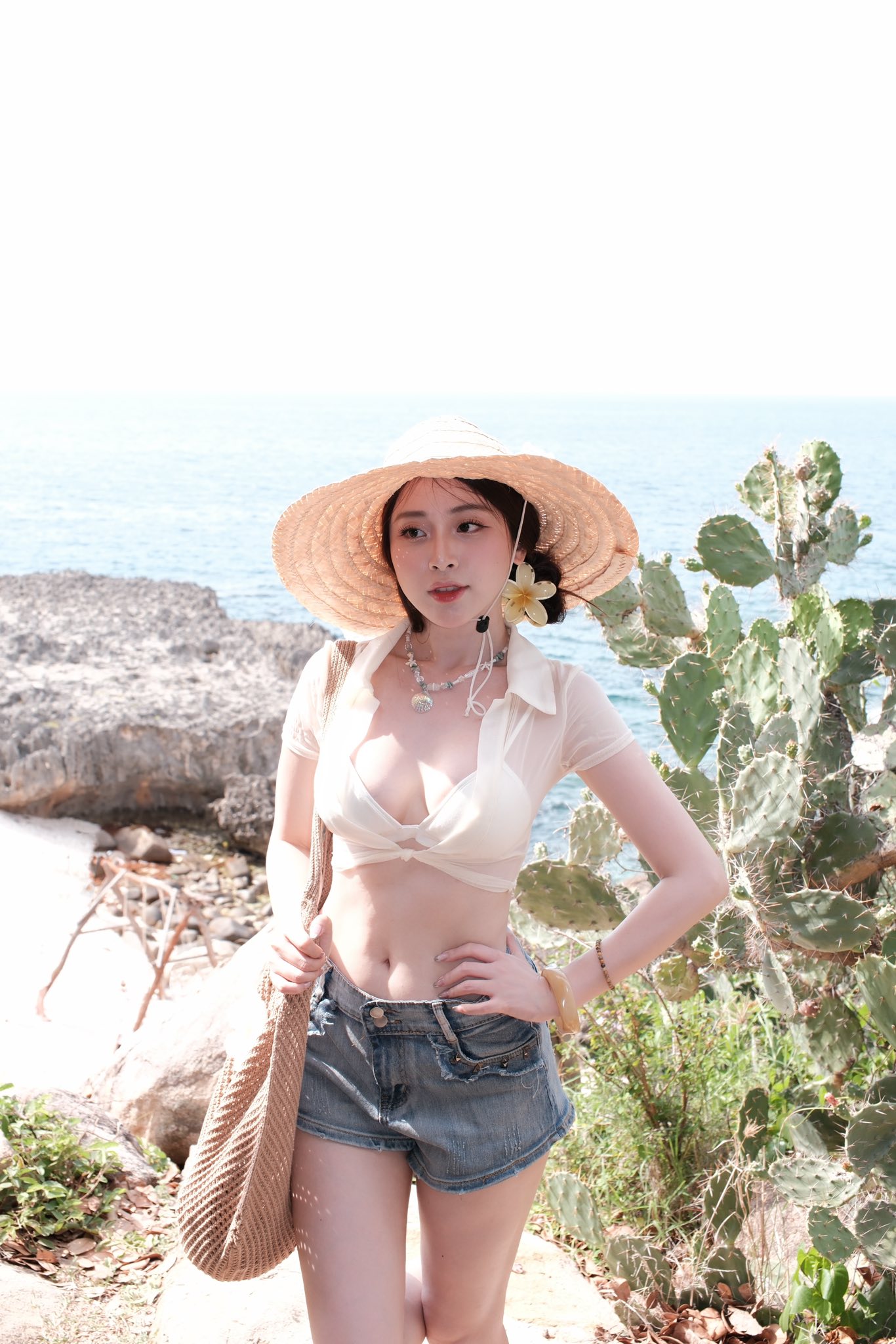 Linh Mai linhtinhvovanqua