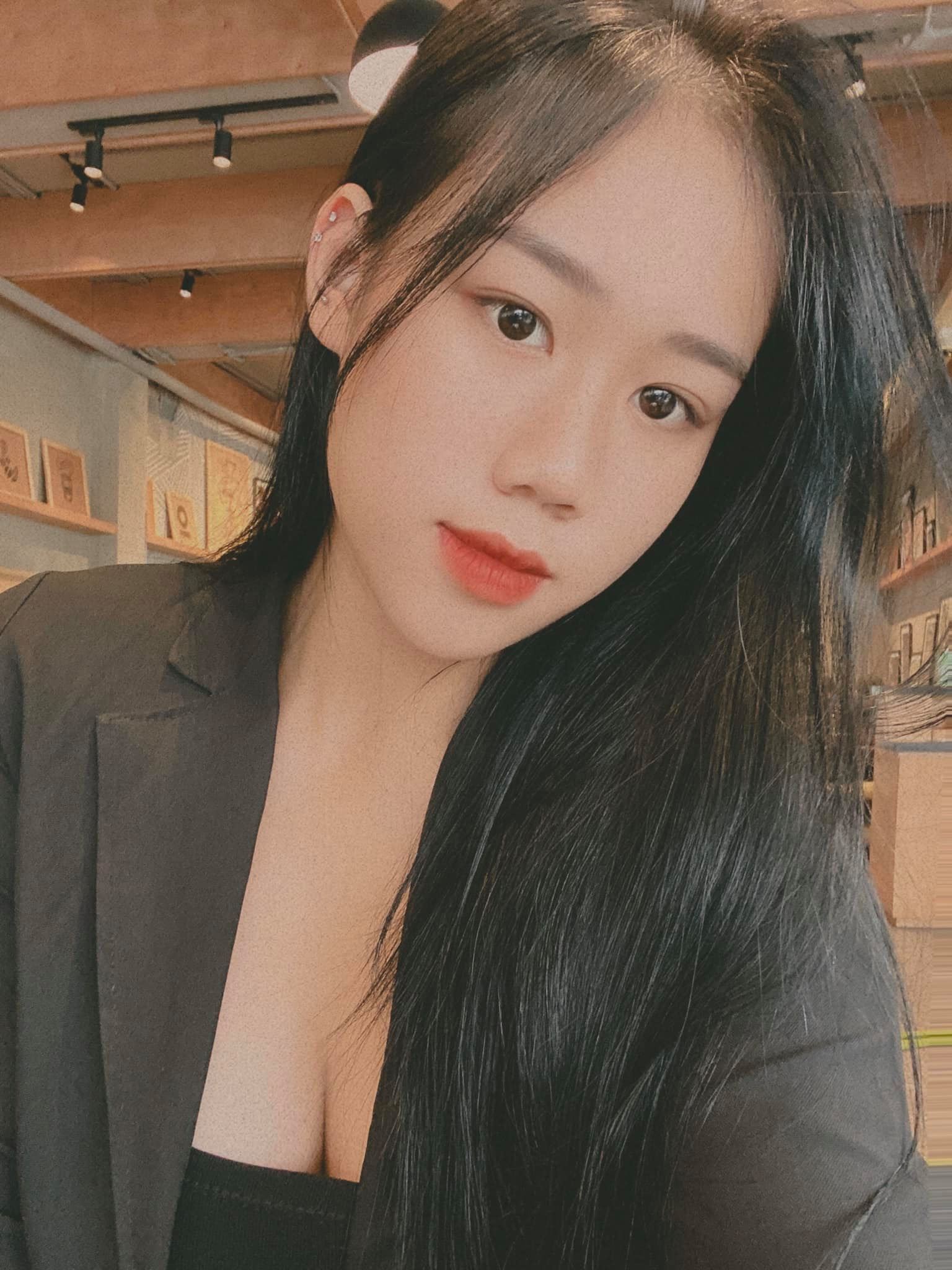 Hot Facebook, Ảnh hot girl, Hình ảnh gái xinh, Girl xinh Việt Nam, Photo gái xinh, Girl xinh Cute, Girl dễ thương Linh Nguyễn id=100031904529122