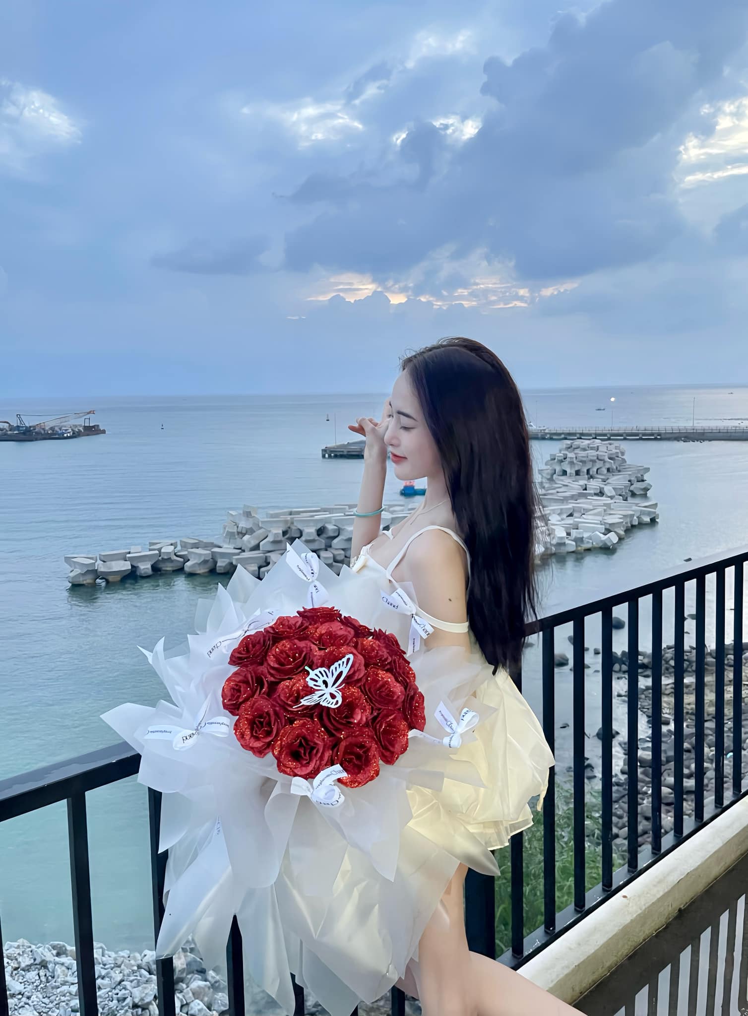 Link facebook, Hotgirl Facebook, Gái xinh facebook, KOLs facebook, Ảnh gái xinh, Hotgirl Ngô Thị Thu Hiền thuhien.ngothi.9085