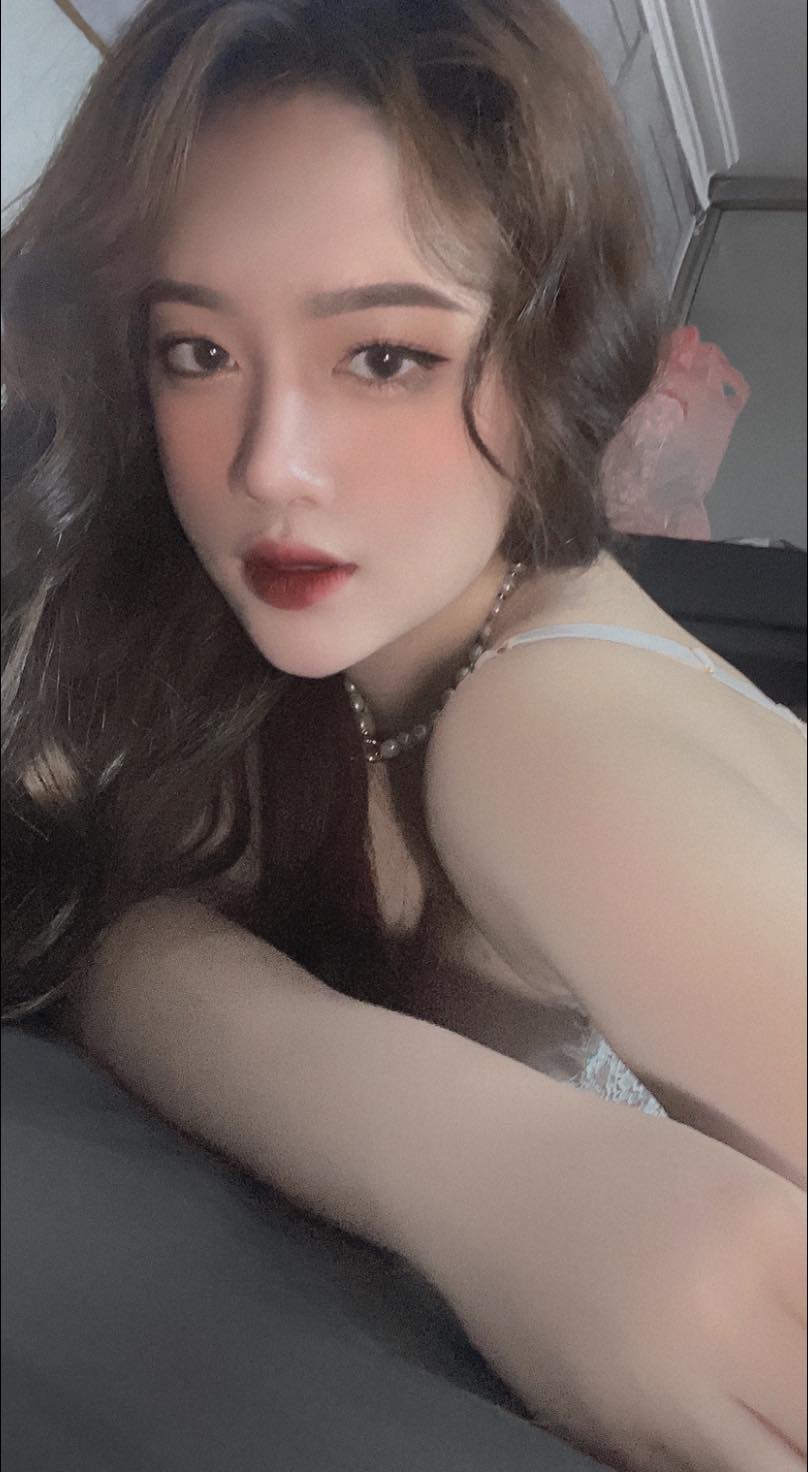 Link facebook, Hotgirl Facebook, Gái xinh facebook, KOLs facebook, Ảnh gái xinh, Hotgirl Nguyễn Hương Quỳnh Quynhquyenruhihi