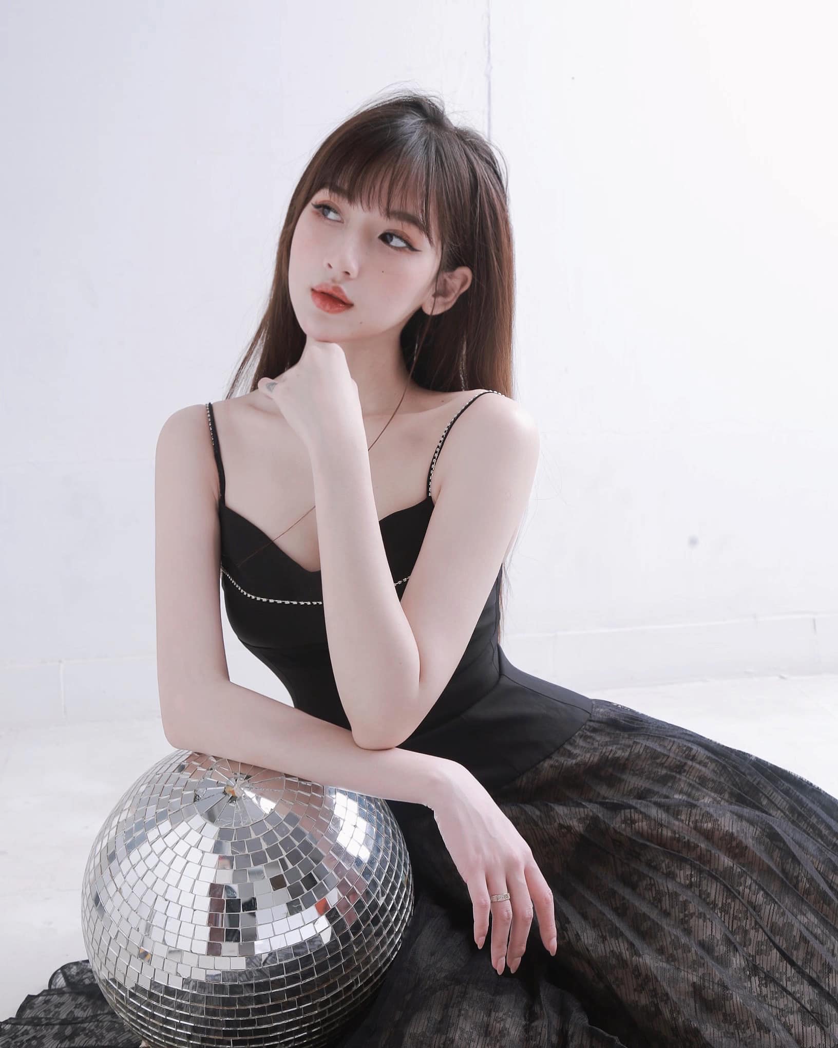 Ảnh Girl gym, Hotgirl Fitness, Ảnh gái tập gym, Girl tập gym, PT hotgirl, Huấn luyện viên hotgirl Nguyễn lâm Hoàng Quyên nguyenlamhoangquyen
