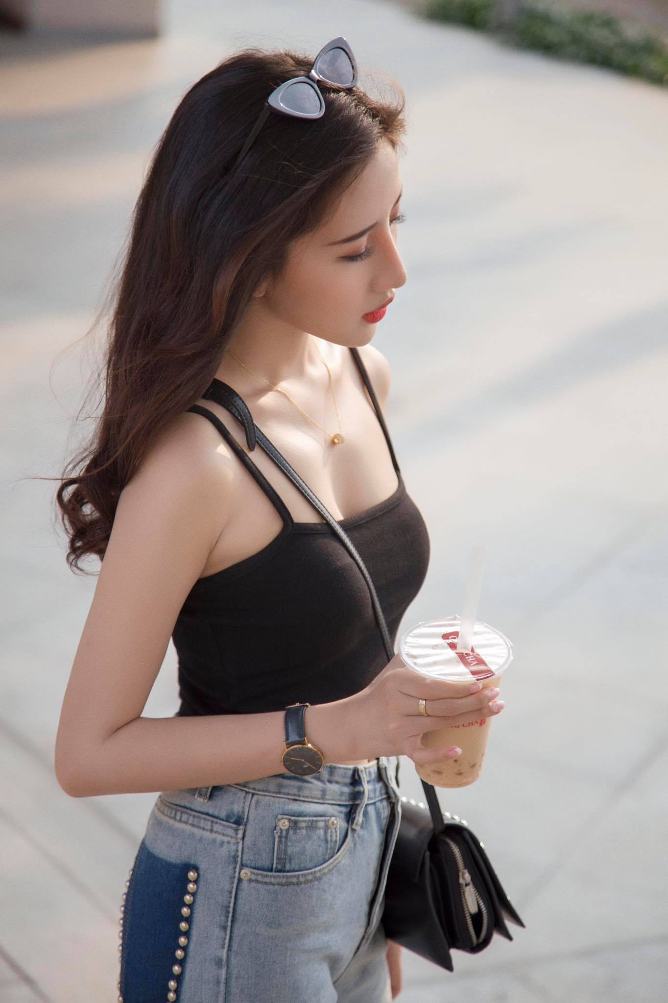 Ảnh Girl gym, Hotgirl Fitness, Ảnh gái tập gym, Girl tập gym, PT hotgirl, Huấn luyện viên hotgirl Nguyễn lâm Hoàng Quyên nguyenlamhoangquyen