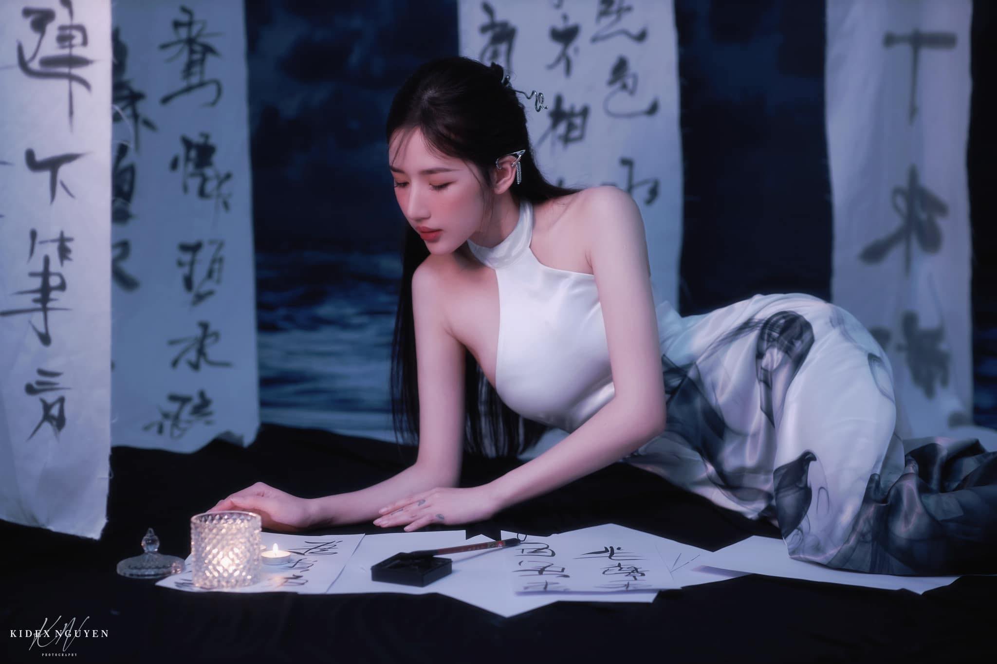 Ảnh Girl gym, Hotgirl Fitness, Ảnh gái tập gym, Girl tập gym, PT hotgirl, Huấn luyện viên hotgirl Nguyễn lâm Hoàng Quyên nguyenlamhoangquyen