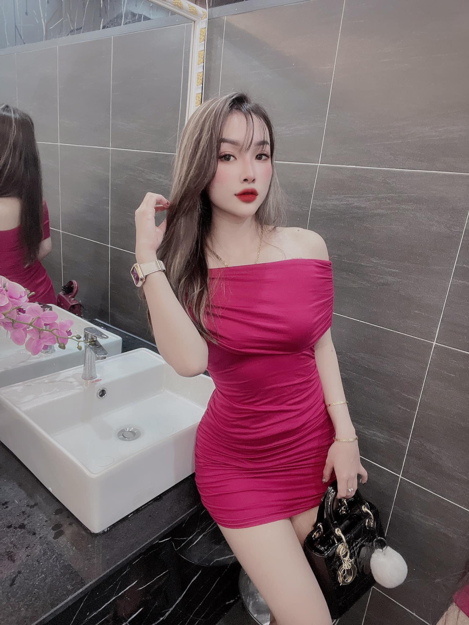 Ảnh Girl gym, Hotgirl Fitness, Ảnh gái tập gym, Girl tập gym, PT hotgirl, Huấn luyện viên hotgirl Nhật Quỳnh subommmm
