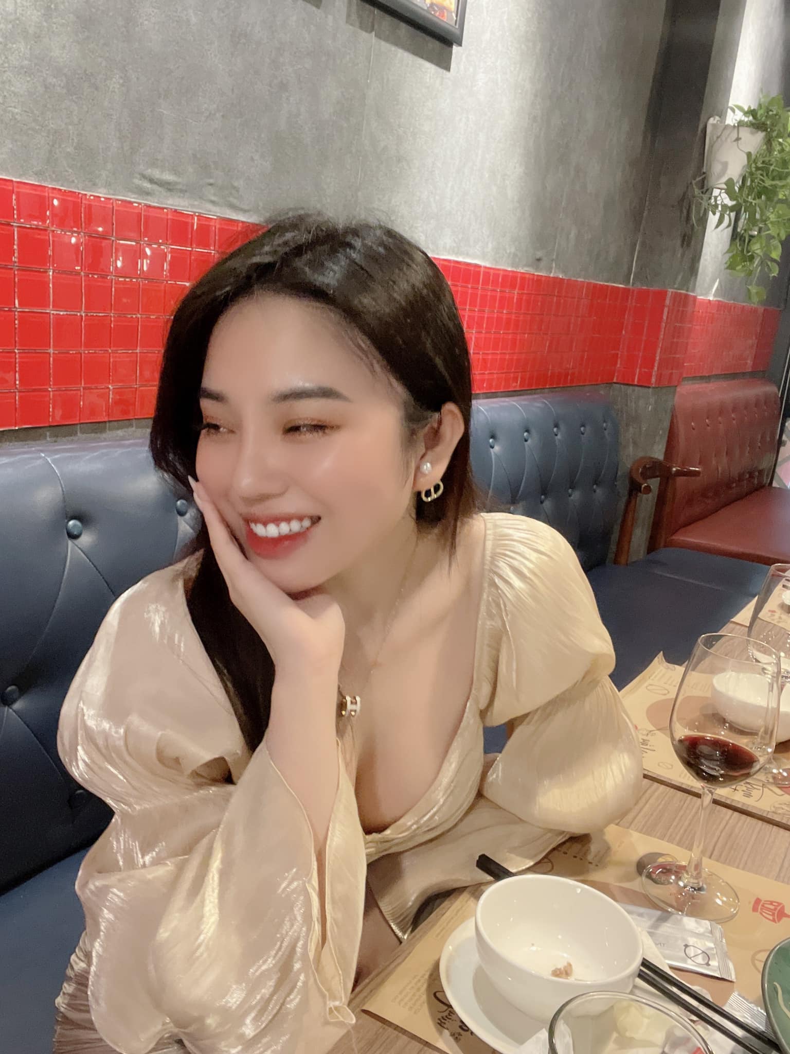 Phạm Hạ Vy phamhavy04