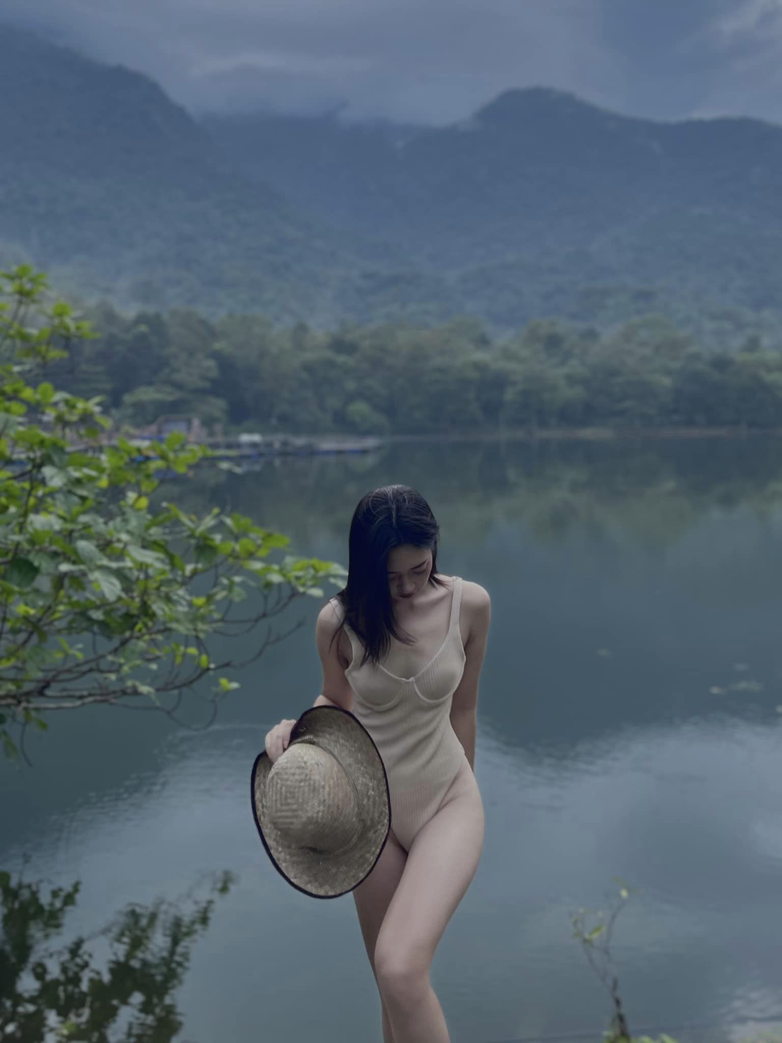 Phạm Nguyễn Đan Chi ĐT ECUADOR danchiphamthi