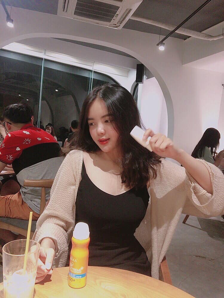 Phạm Nguyễn Hạ Vi harley.pham1701