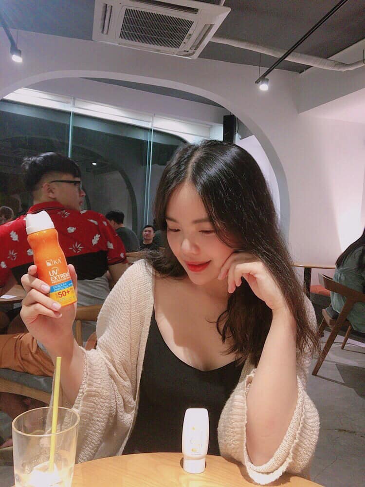 Phạm Nguyễn Hạ Vi harley.pham1701