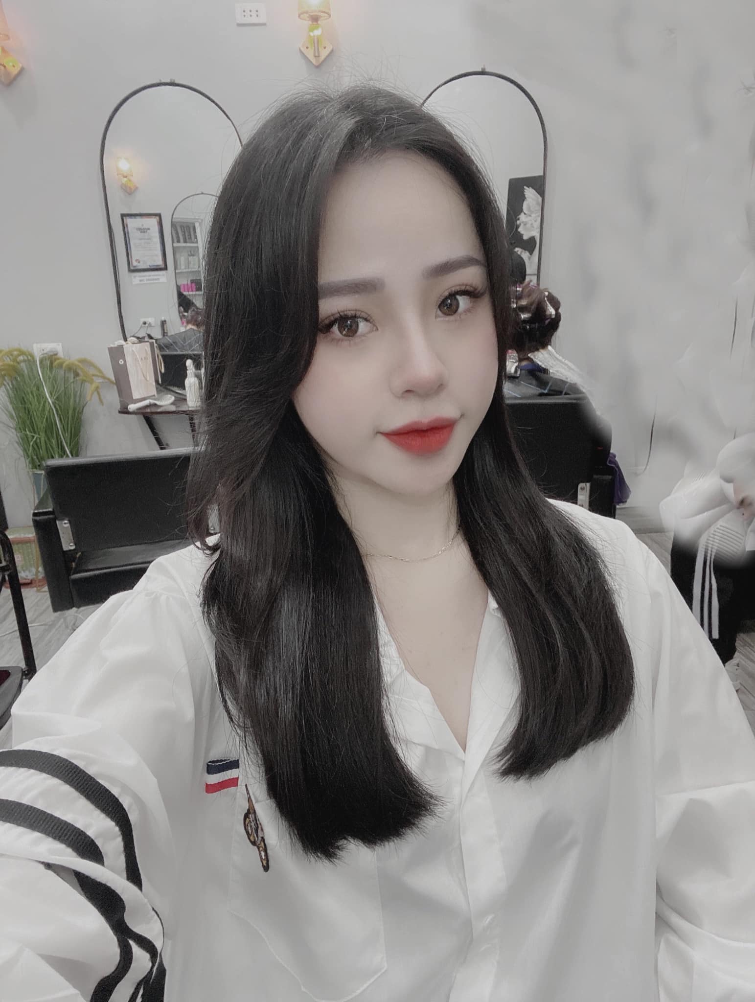 Link facebook, Hotgirl Facebook, Gái xinh facebook, KOLs facebook, Ảnh gái xinh, Hotgirl Thùy Linh Nguyễn profile.php?id=id=100071065833321