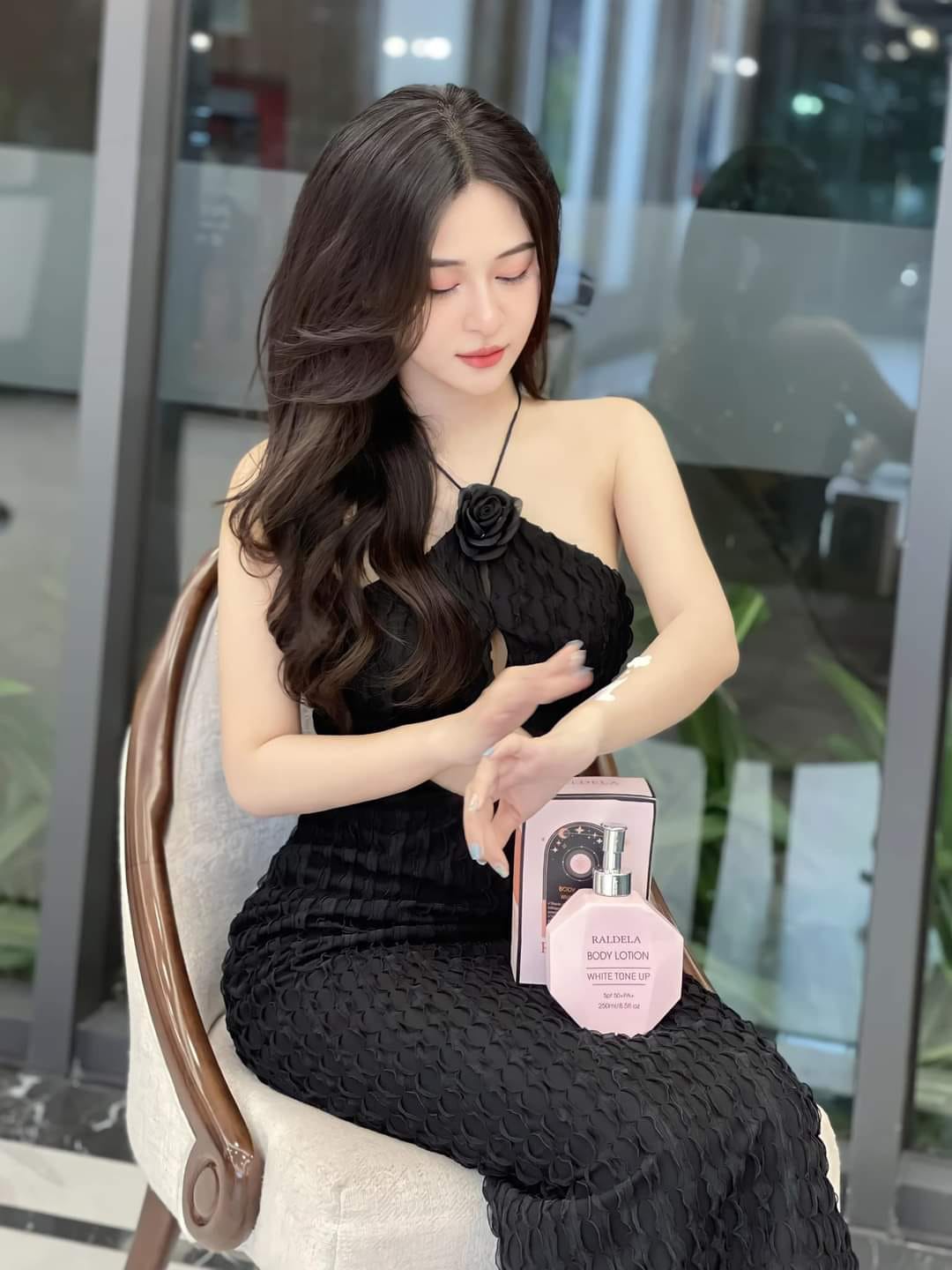 Trần Trúc Linh id=100076986403058