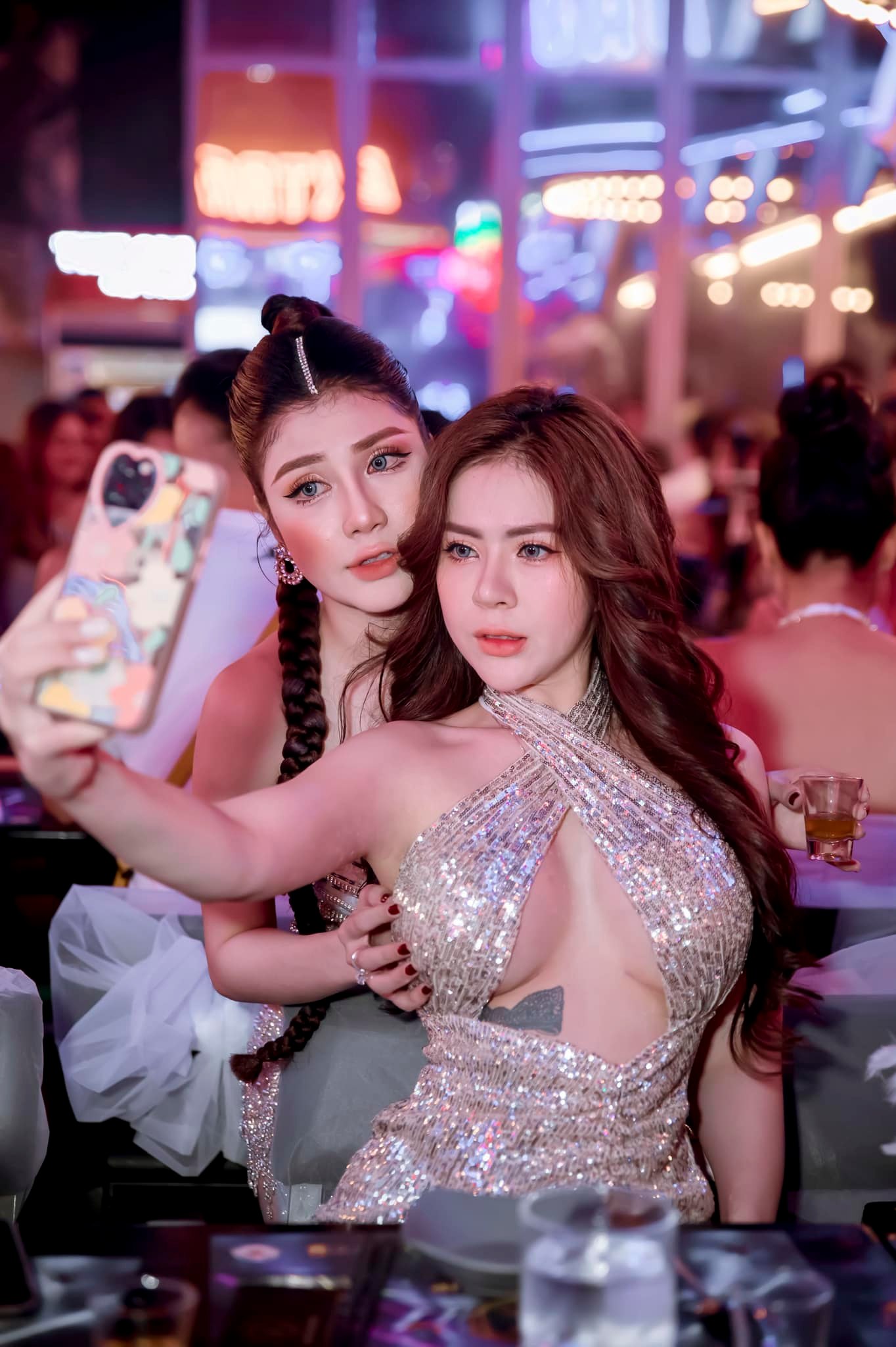 Girl Sexy, Tú Uyên id=100036012704838