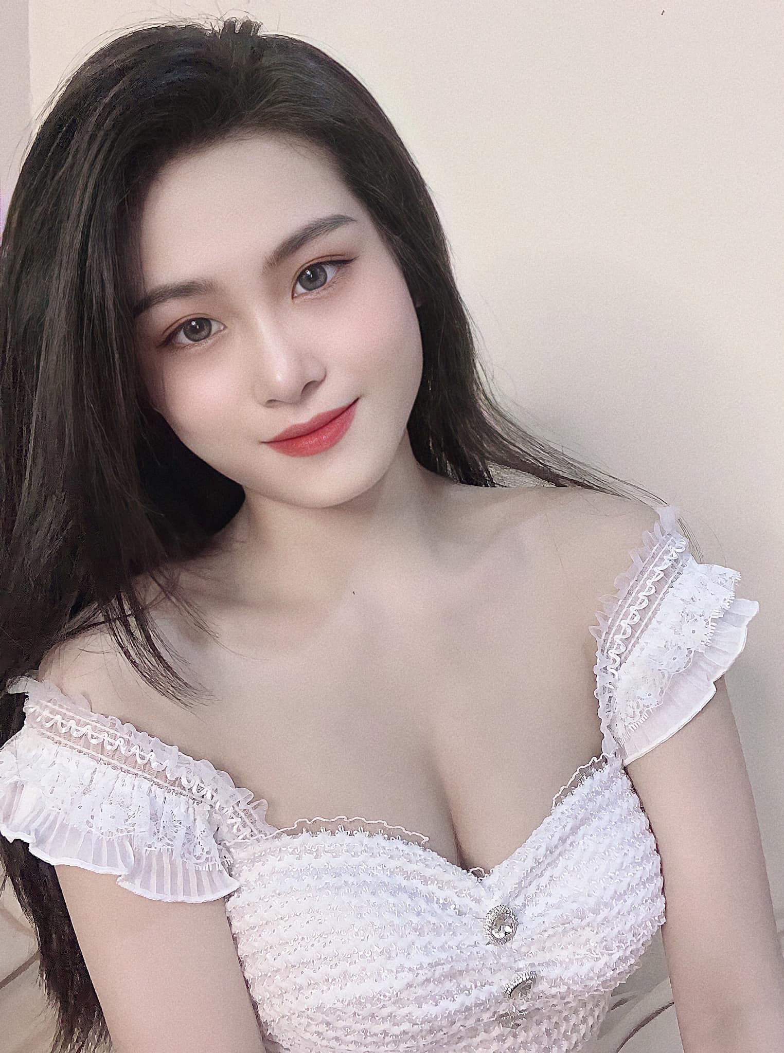 Link facebook, Hotgirl Facebook, Gái xinh facebook, KOLs facebook, Ảnh gái xinh, Hotgirl Võ Thị Thanh Ngân profile.php?id=100011145067706