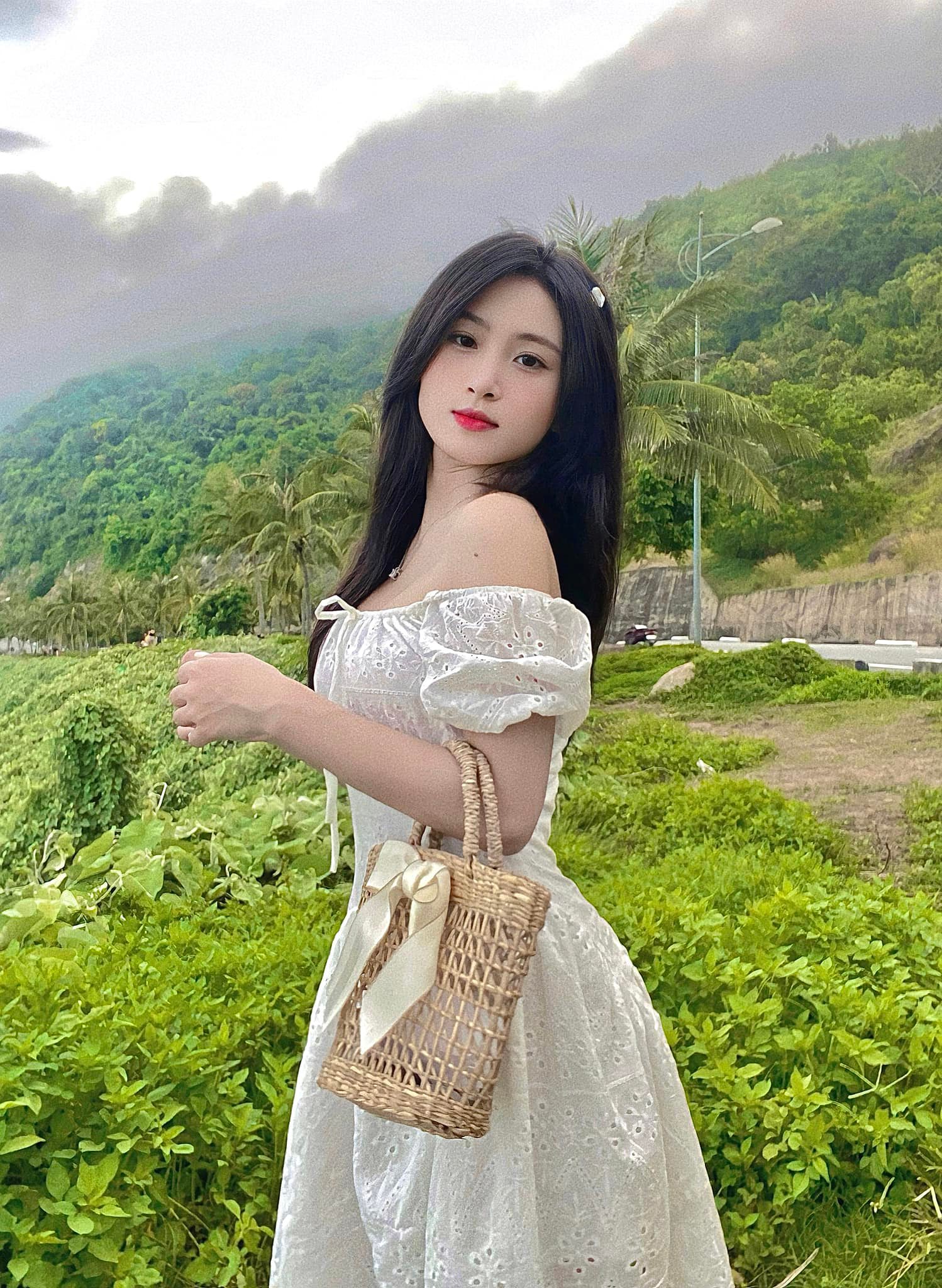 Link facebook, Hotgirl Facebook, Gái xinh facebook, KOLs facebook, Ảnh gái xinh, Hotgirl Võ Thị Thanh Ngân profile.php?id=100011145067706