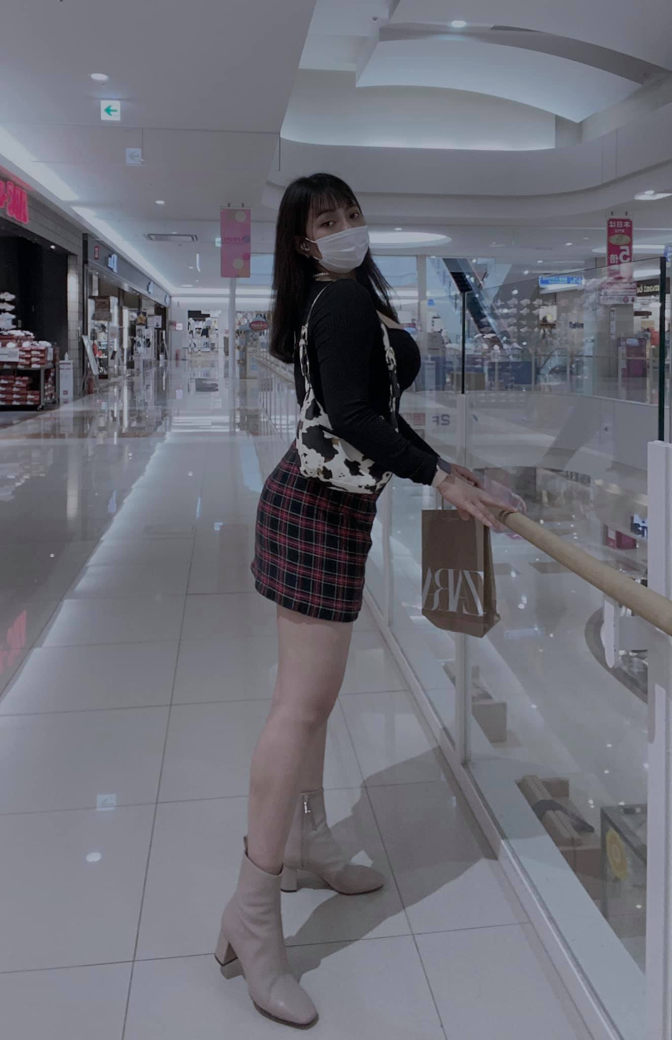Hotgirl Tiktok, Hotgirl Facbook, Sexy, R1 Võ Thị Yến Nhi id=100011329367087