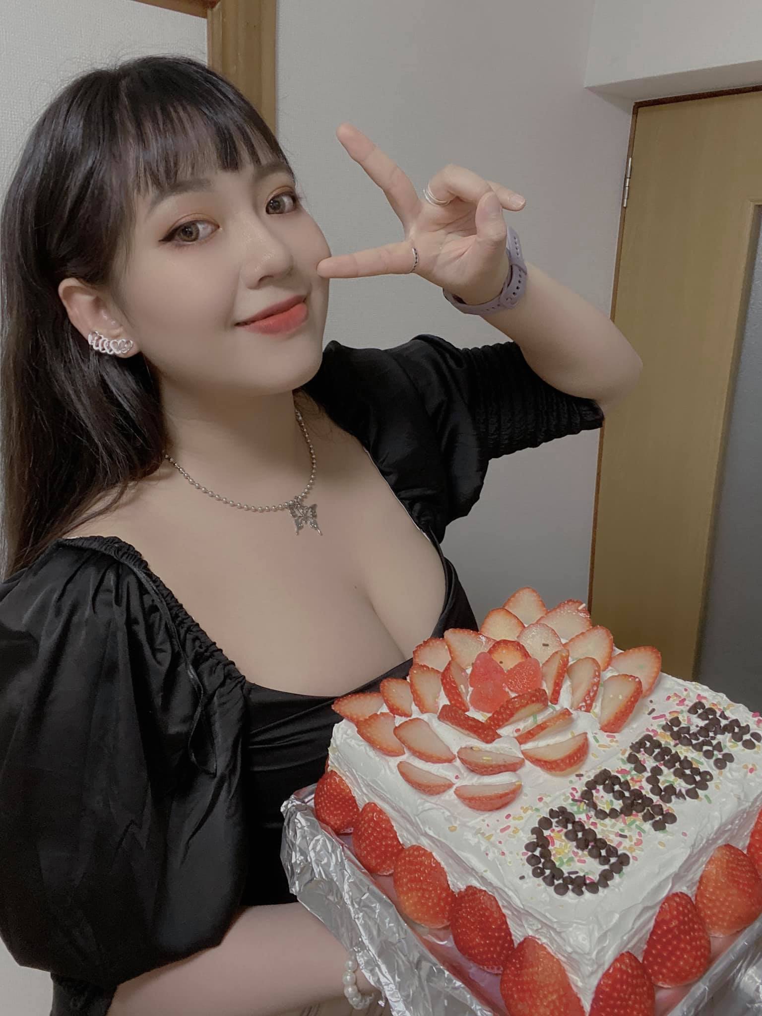 Hotgirl Tiktok, Hotgirl Facbook, Sexy, R1 Võ Thị Yến Nhi id=100011329367087