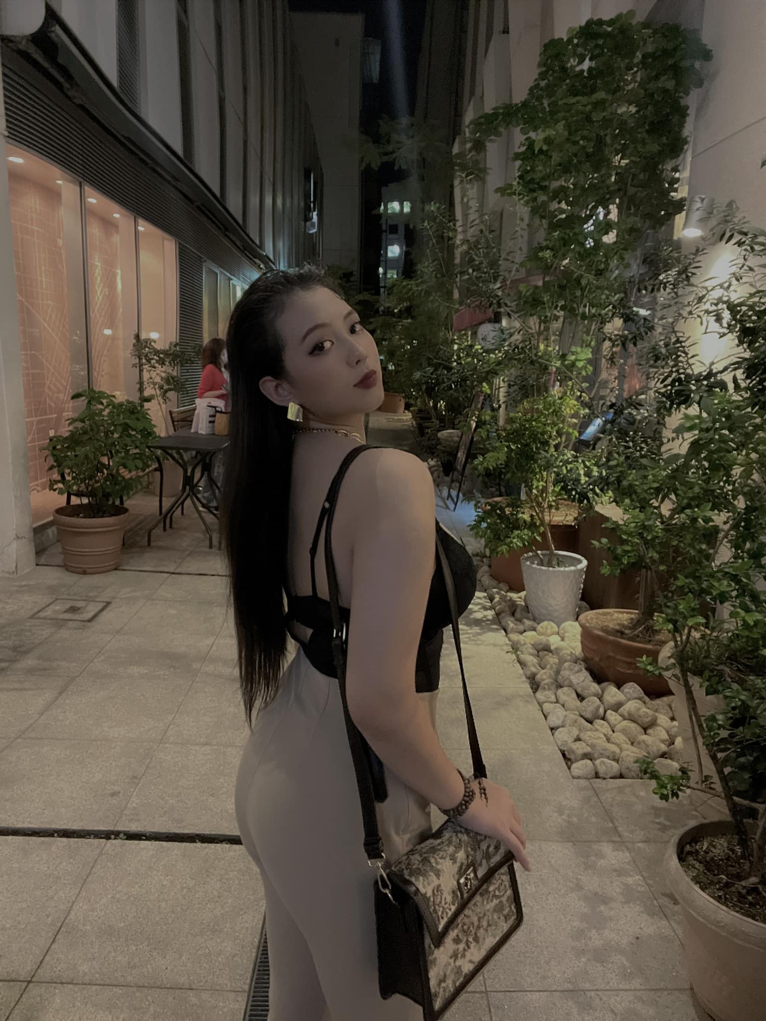 Hotgirl Tiktok, Hotgirl Facbook, Sexy, R1 Võ Thị Yến Nhi id=100011329367087