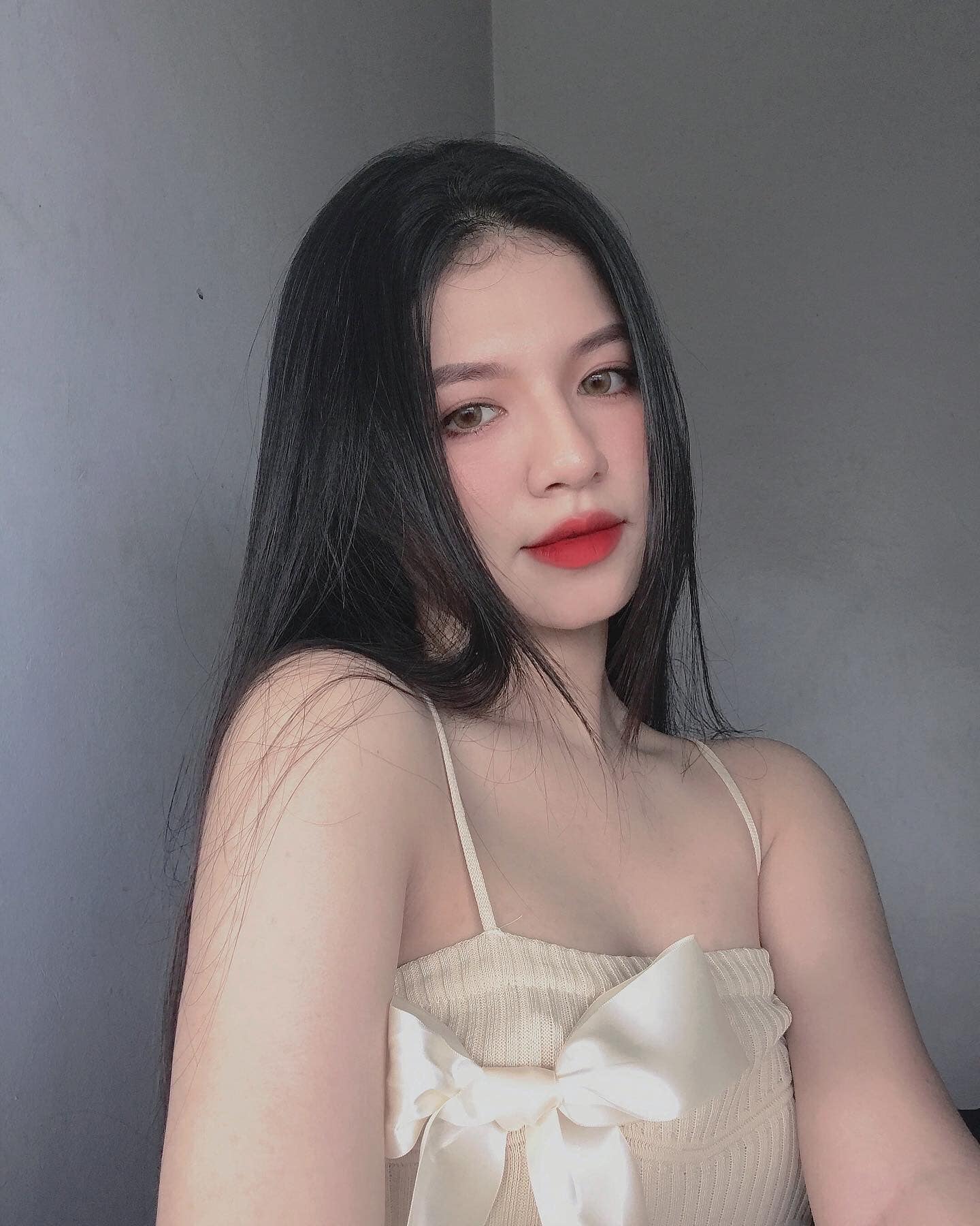 Vũ Nguyệt Linh Nquy3t.Lynq.02