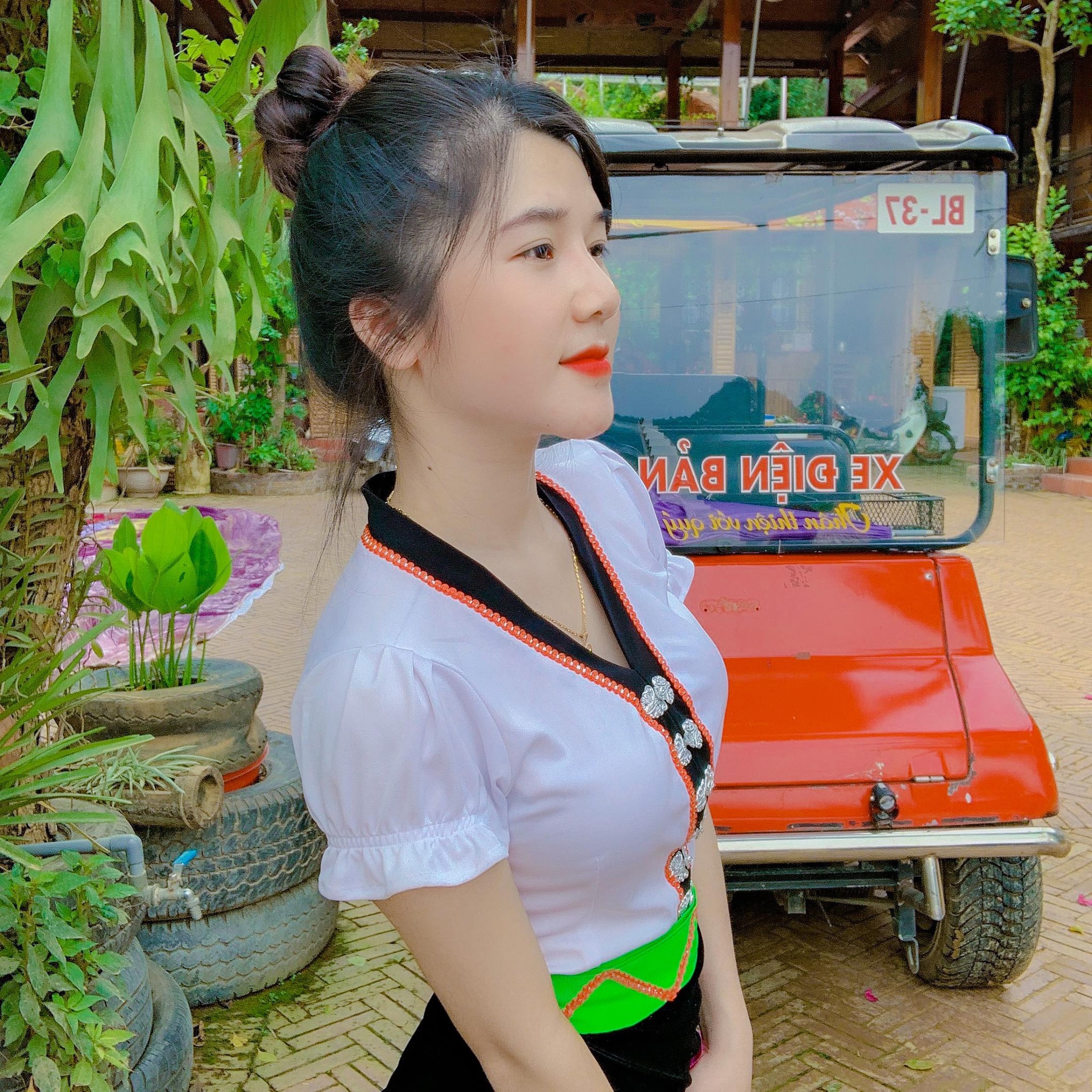 Vy Thỏ id=100013023824458