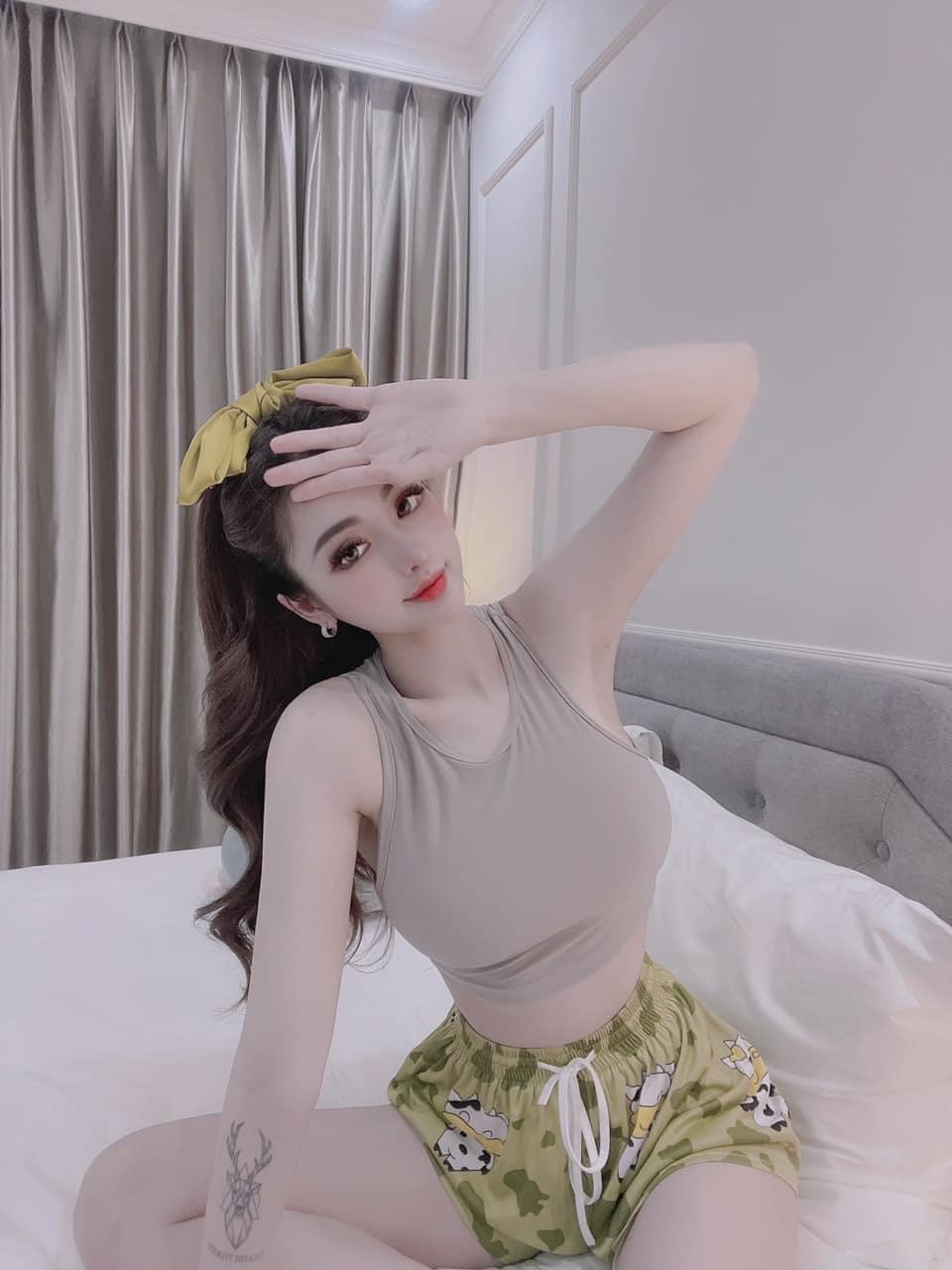Ảnh Girl gym, Hotgirl Fitness, Ảnh gái tập gym, Girl tập gym, PT hotgirl, Huấn luyện viên hotgirl lê Phương uyên elena.le.125