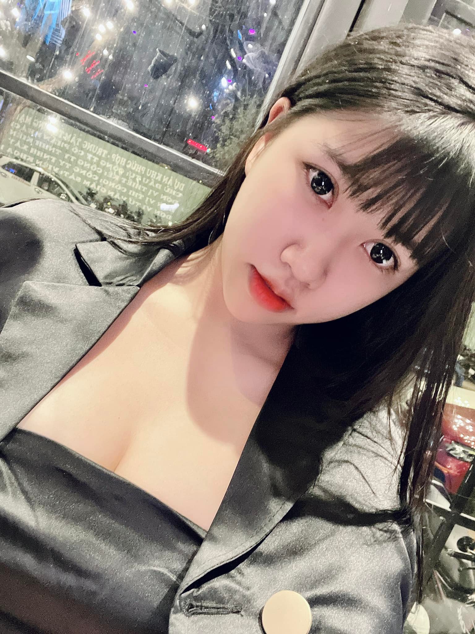 bự Nguyễn Thị Trúc Ly 