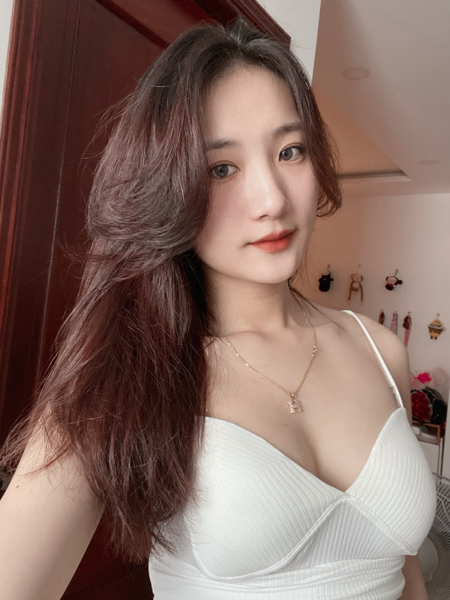 trắng, r1, bự Trịnh Khánh Linh Hot Facebook, Ảnh hot girl, Hình ảnh gái xinh, Girl xinh Việt Nam, Photo gái xinh, Girl xinh Cute, Girl dễ thương